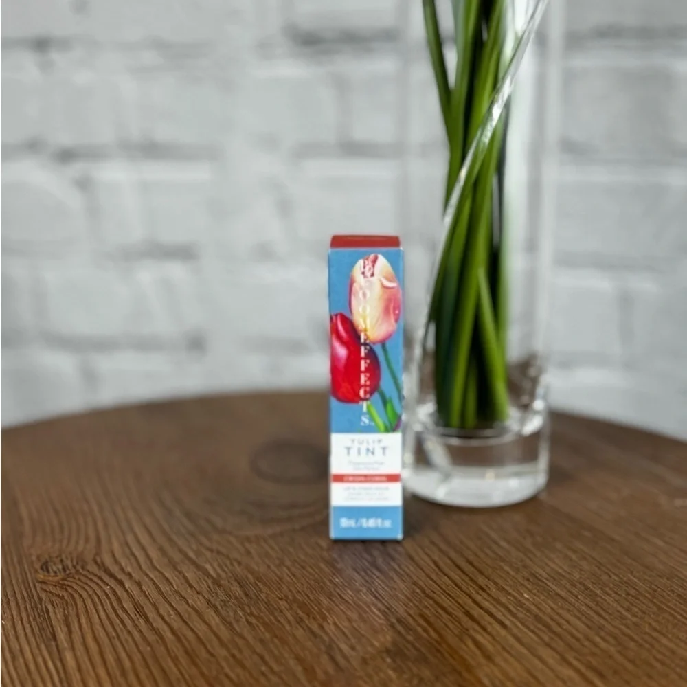 Lip & Cheek Balm in Crispa Coral by Bloom Effects